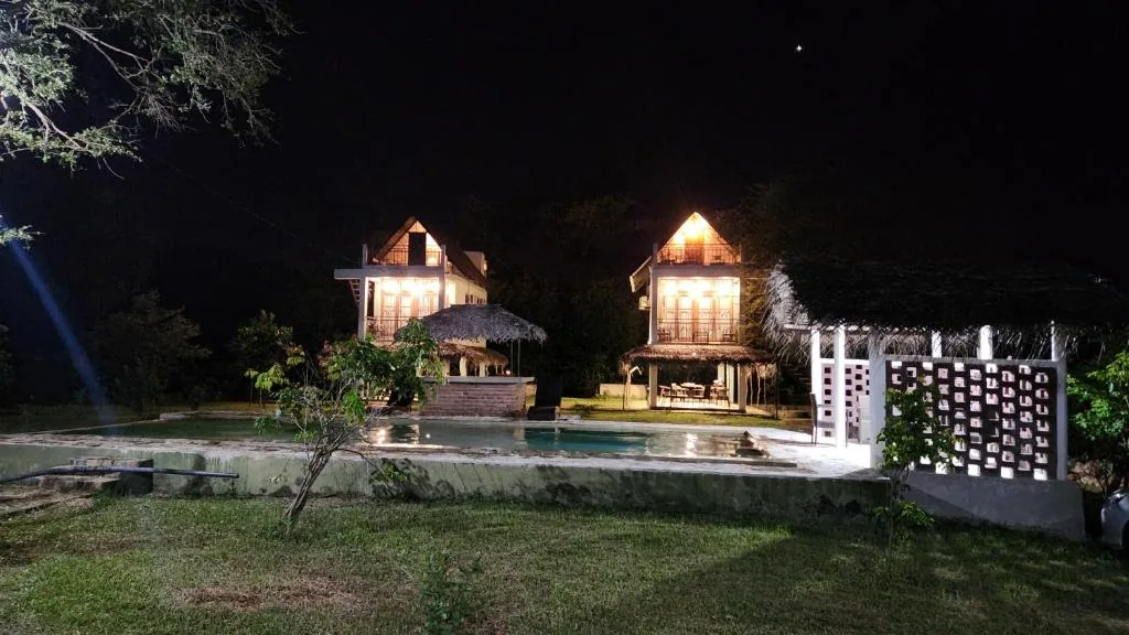 Birdwatching experience near Lake 10 Resorts