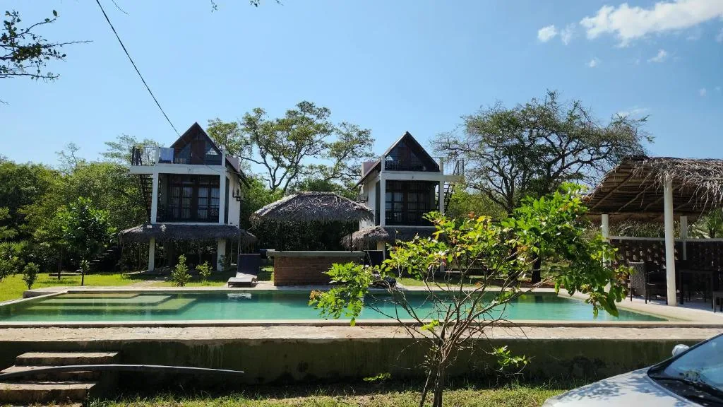 Lake 10 Resorts property and pool